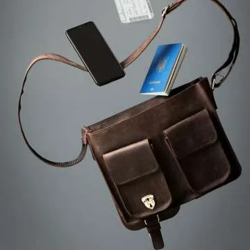 The Ultimate Guide: Top Travel Wallets for Men in 2023 to Keep Your Adventures Organized and Stylish