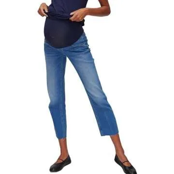 Stretchy and stylish maternity jeans