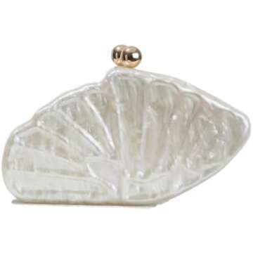 Vacation Essentials☁️