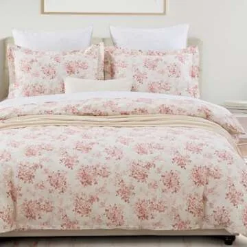 Cozy Bedroom Linens & Decor