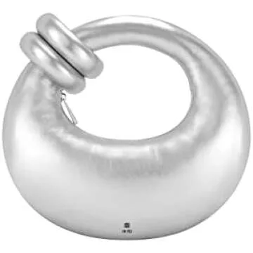 Chic attire essentials 🖤