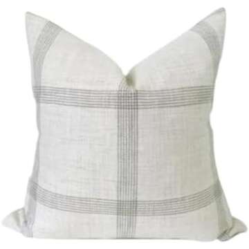 Throw Pillows & Blankets