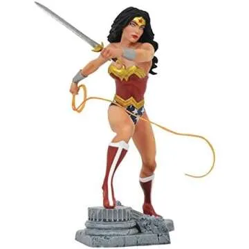 Diamond Select PVC Statues