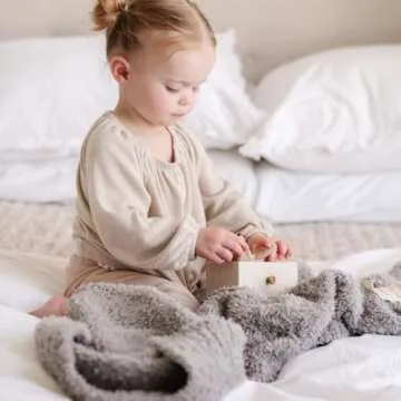 l i t t l e | s l e e p