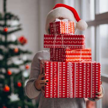 50 Heartwarming Christmas Gifts for Your Beloved Parents