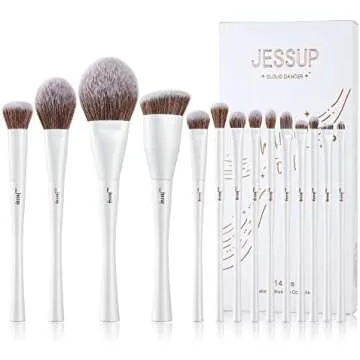 MAKEUP BRUSHES