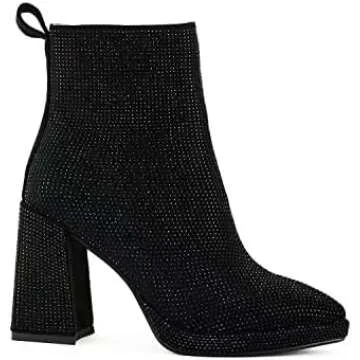 Holiday Halloween Costume Inspo