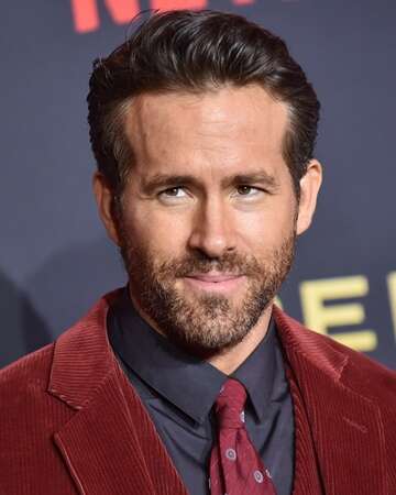 Divorce of Scarlett Johansson and Ryan Reynolds in 2011