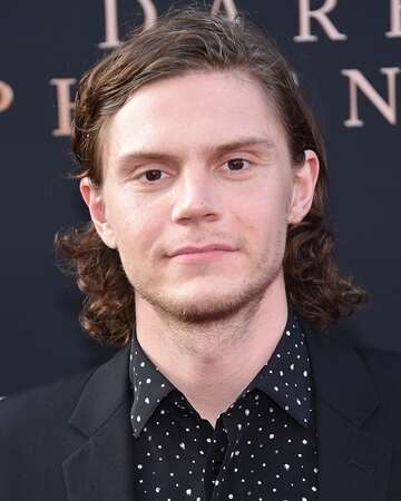 Celebrating Evan Peters: A Rising Star in American Cinema