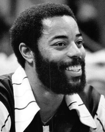 Honoring a Legend: The Retirement of Walt Frazier's Number 10 by the New York Knicks