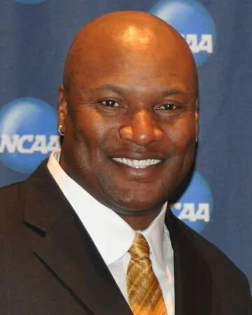 Bo Jackson's Historic Moment: Four Consecutive Home Runs in 1990