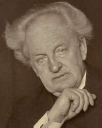 The Premiere of Gerhart Hauptmann's 'Die Ratten'