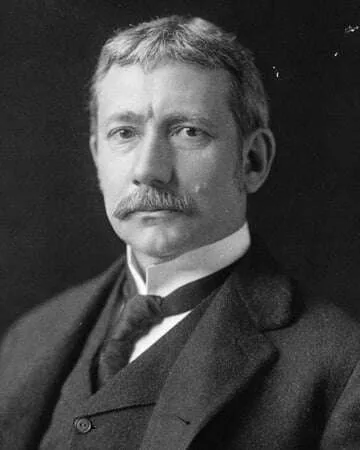 Elihu Root Resigns in 1904