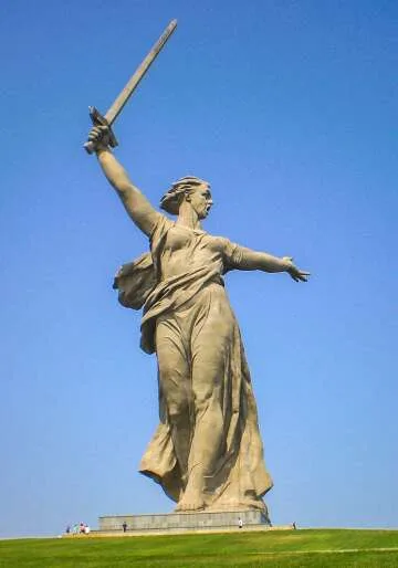 The Motherland Calls: A Monumental Tribute to Valor