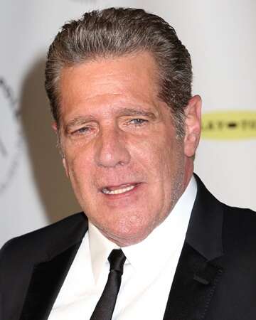 A Historic Reunion: Glenn Frey Joins Don Henley on Stage (1989)