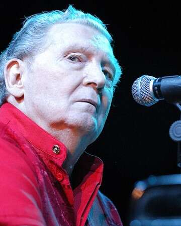 Jerry Lee Lewis Signs with Smash Records