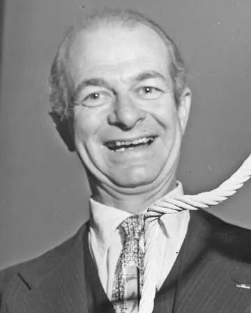 Linus Pauling Wins the Nobel Peace Prize in 1963