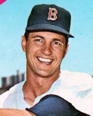 Carl Yastrzemski Hits His 400th Home Run