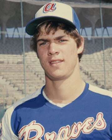 Dale Murphy Wins NL MVP 1982