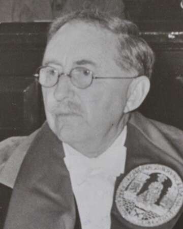 The Publication of Howards End (1910)