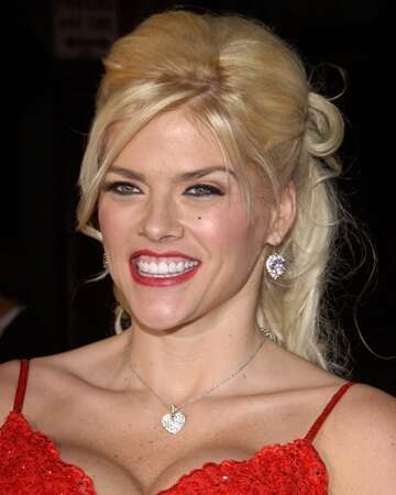 Anna Nicole Smith's Drug Overdose: 1994 Incident Shakes Hollywood