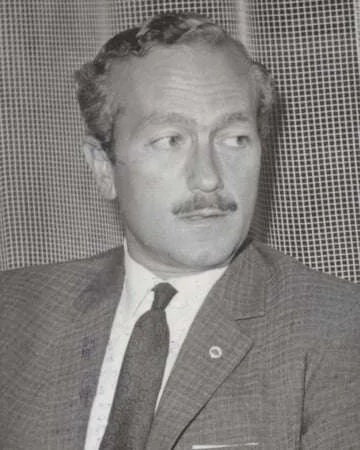 Celebrating the Birth of Colin Chapman: A Pioneer in Automotive Engineering