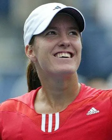 Justine Henin Triumphs at the 2007 WTA Tour Championship