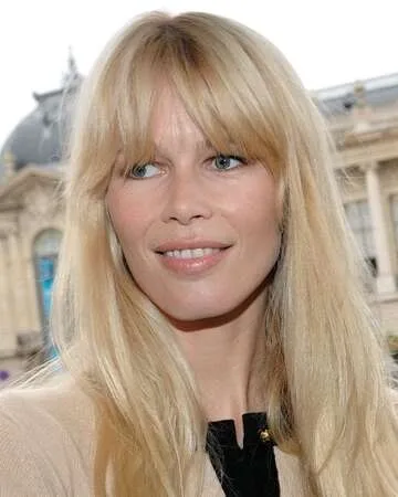 Celebrating Claudia Schiffer: A Fashion Icon