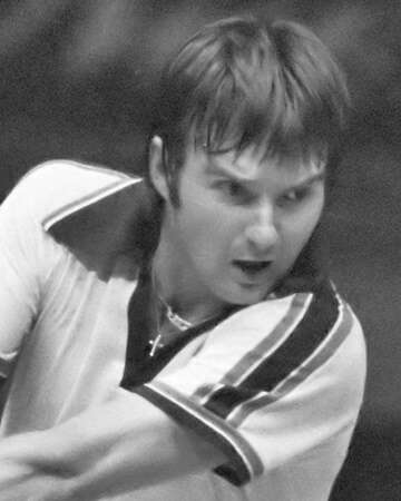Historic Showdown: Jimmy Connors vs. Martina Navratilova 1992