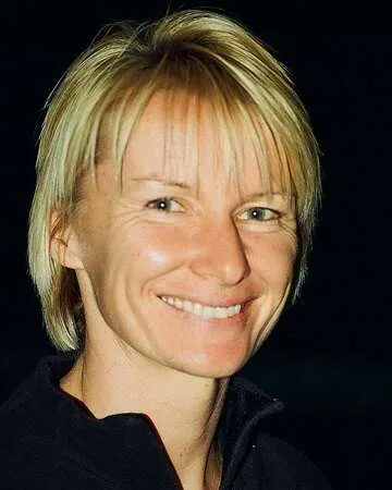 Jana Novotná Triumphs at WTA Tour Championship 1997