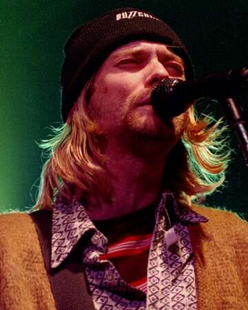 Aberdeen's Tribute to Kurt Cobain: Weeping Statue Unveiled