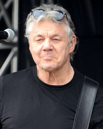 Steve Miller's 'Abracadabra' Tops the Charts in 1982