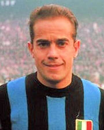 Omar Sívori Wins 1961 Ballon d'Or: A Triumph for Juventus