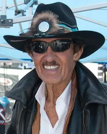 Richard Petty's Historic Win at the 1969 Motor Trend 500