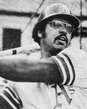 Reggie Jackson Joins the New York Yankees