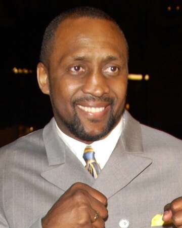 Celebrating Thomas Hearns: A Boxing Legend Turns 66