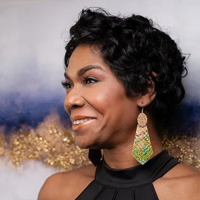 Leading & Entertaining