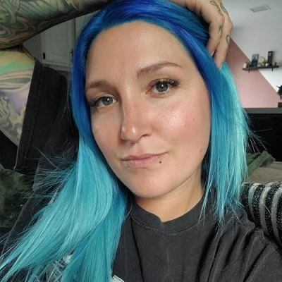 Amanda Schneider Profile