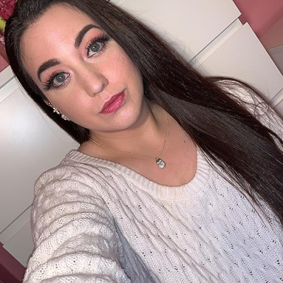 Pretty in Pink xo Profile