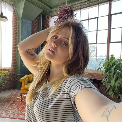 Haylie Edmiston Profile