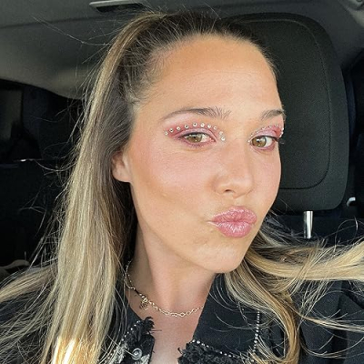 DANI SCHNEIDER Profile