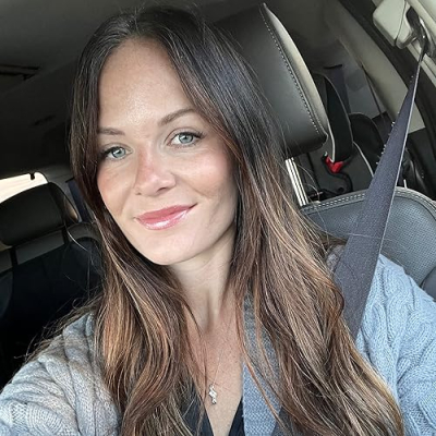 Tegan | Fashion & Daily Deals Profile