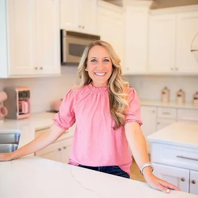 Jill Koch of Jill Comes Clean