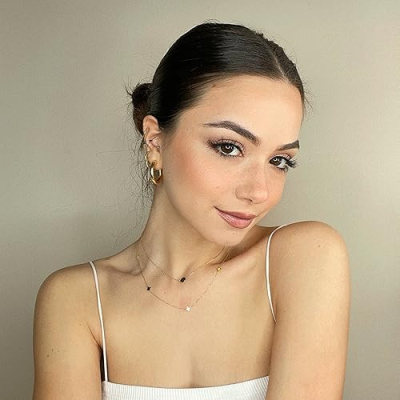 Angela Chalet Profile