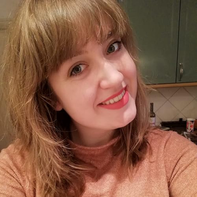 Vivian @ The Paper Letter Blog Profile