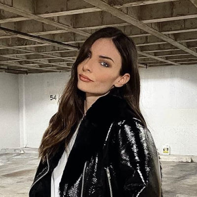 What Vero Wears Profile