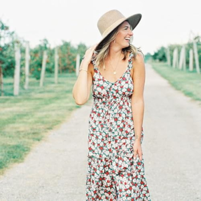 Laura Harcar Life + Style Profile