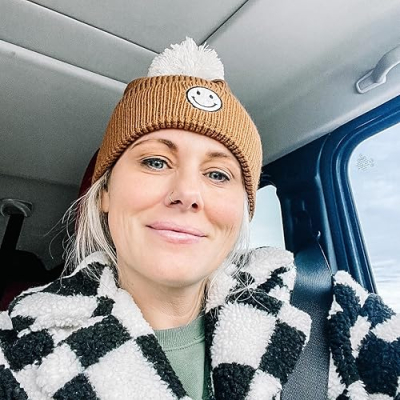 Nicole Hennicke Profile