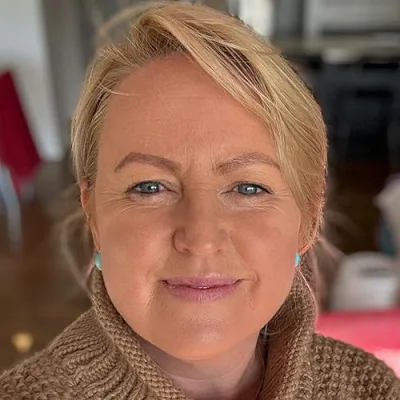 ✅ Donna's Honest Review - The Real Van Wife, Travel Mum and Content Creator