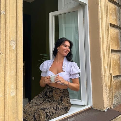 Mackenzie | Girl Going Travel Profile